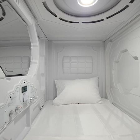 Hostel Aria Capsule Chişinău Extérieur photo