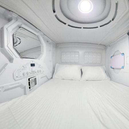 Hostel Aria Capsule Chişinău Extérieur photo