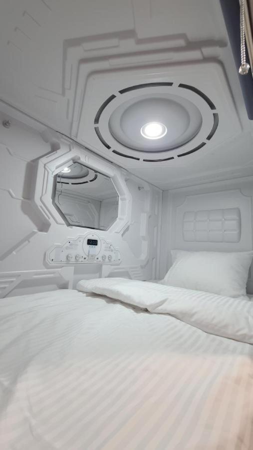 Hostel Aria Capsule Chişinău Extérieur photo