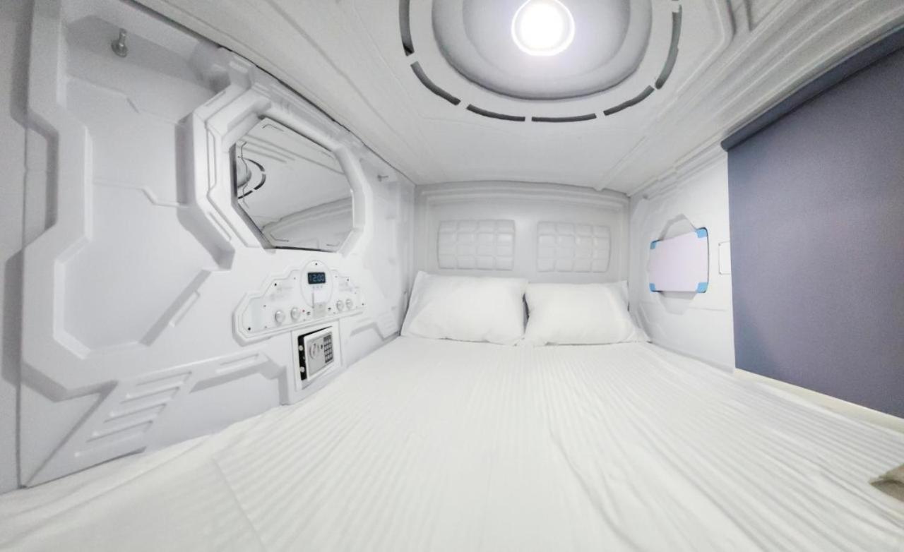 Hostel Aria Capsule Chişinău Extérieur photo